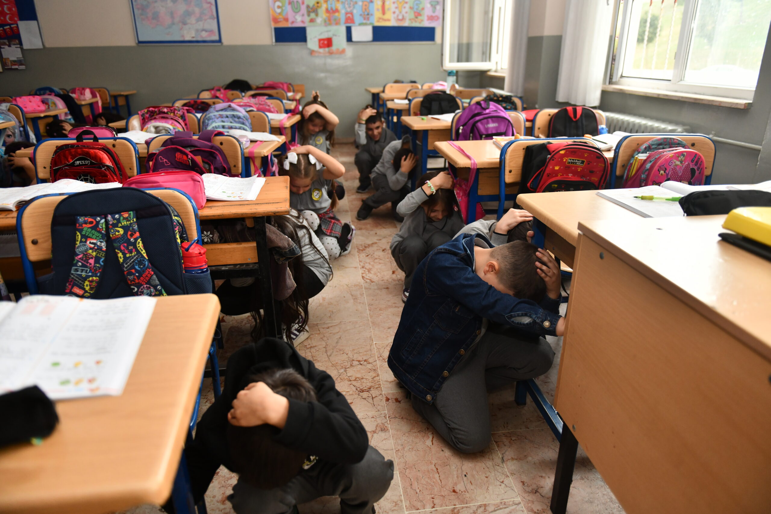 Esenyurtlu öğrenciler depreme karşı bilinçleniyor