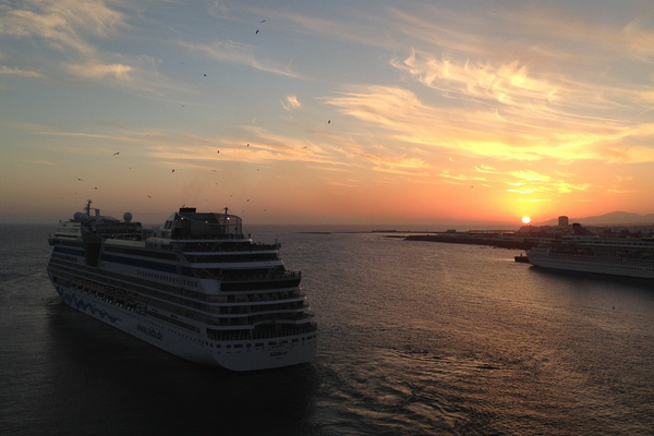Fransa, Gazze’ye yardım için gemi gönderdi