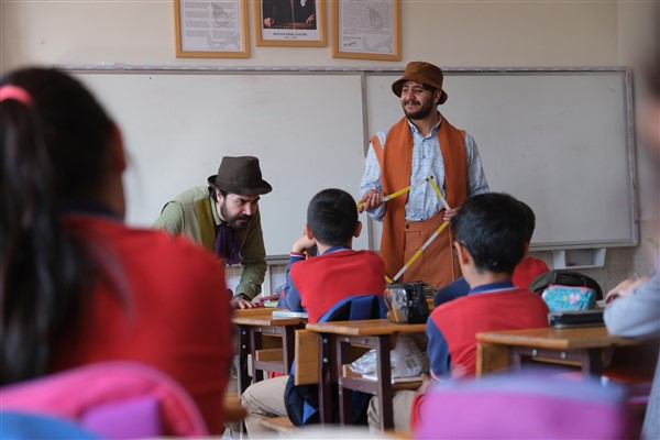 “Çat Kapı Sınıf Tiyatrosu” ile bu yıl 75 bin öğrenciye ulaşılacak