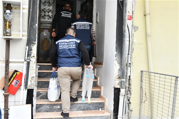 Esenyurt Belediyesi vatandaşlara afet bilinci eğitimi veriyor