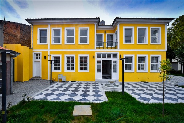 Tarihi Carfi Köşkü görkemli günlerine döndü