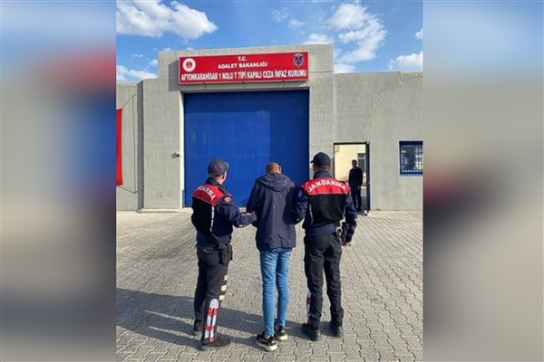 Afyonkarahisar’da 6 ayrı suçtan aranan şahıs yakalandı