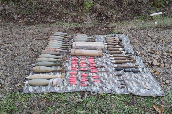 Teröristlere ait sığınak ve mühimmat kullanılamaz hale getirildi