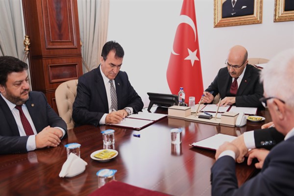 Osmangazi Belediyesi arsalarını eğitim alanı olarak bağışladı