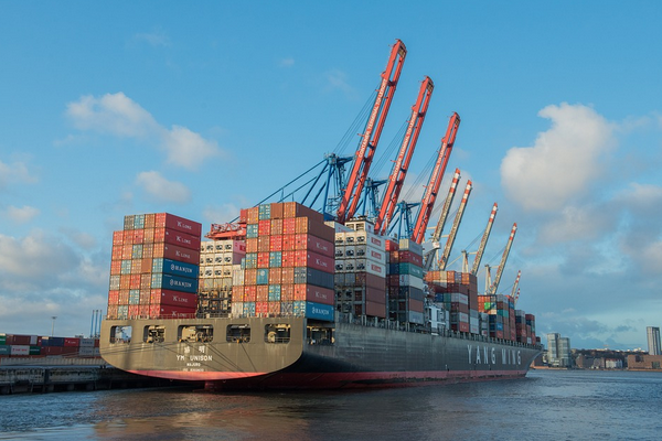 Ambarlı açıklarında makine arızası yapan kargo gemisi Ahırkapı’ya demirletildi