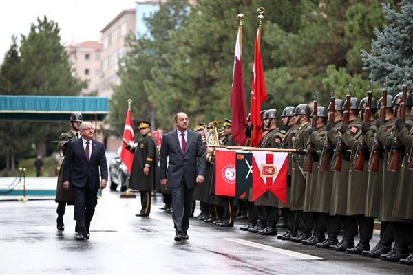 Bakan Güler, Katar Savunma Bakanı Al Attiyah’ı resmi törenle karşıladı