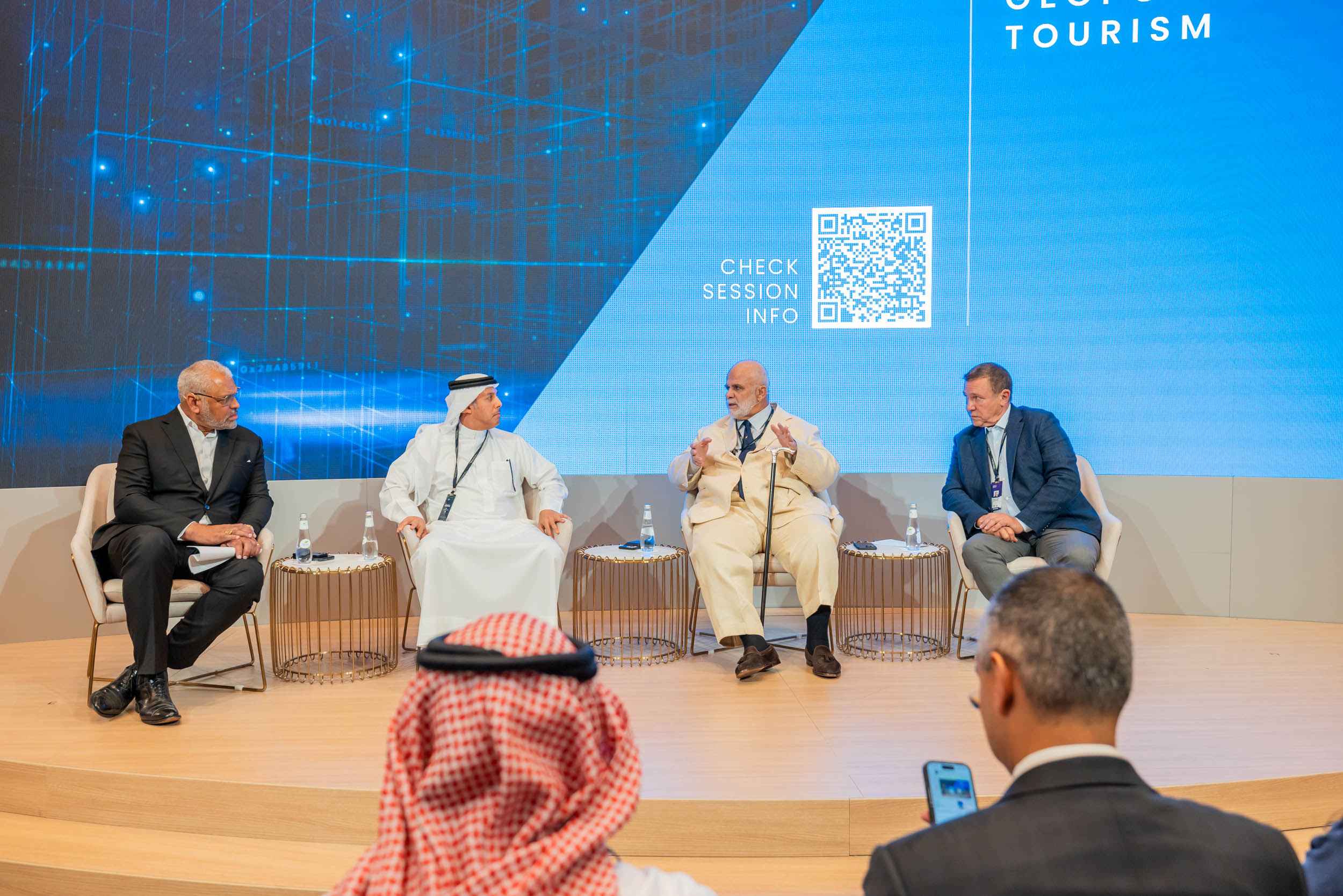 Turizmde insani dokunuşu kaybetmemek gerekiyor