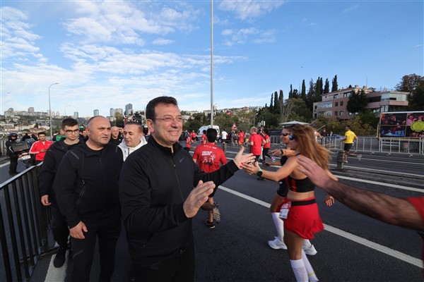 İmamoğlu: “Cumhuriyetimiz, bayrağımız ve Mustafa Kemal Atatürk için koşalım”