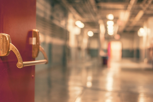 İsrail Cumhurbaşkanı Herzog, Weissman Tıp Merkezi’nde yaralıları ziyaret etti