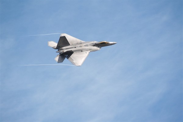 IDF savaş uçakları, Hizbullah’a ait hedefleri vurdu