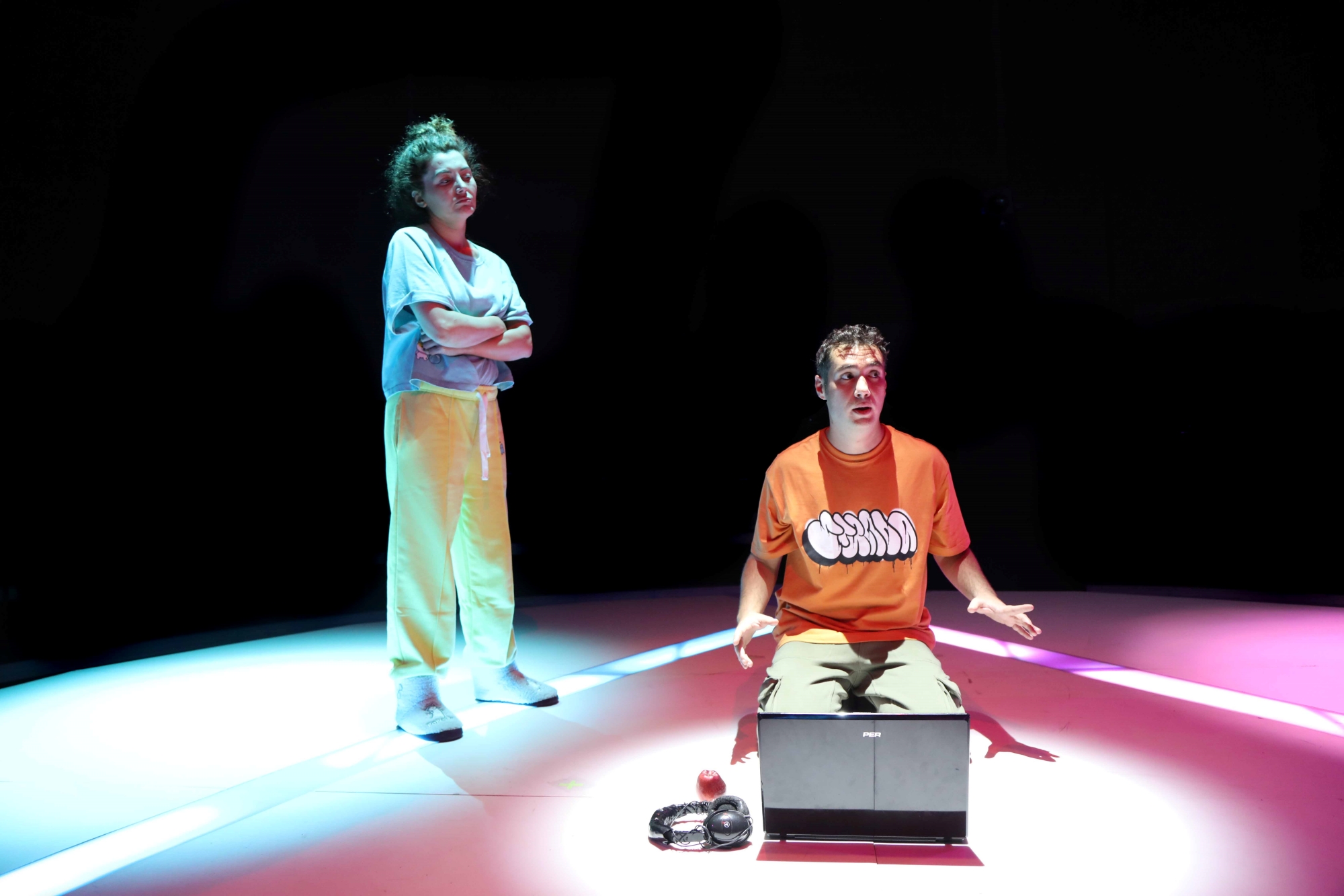 “Sivrisinekler” Türkiye’de ilk kez İBB Şehir Tiyatroları’nda