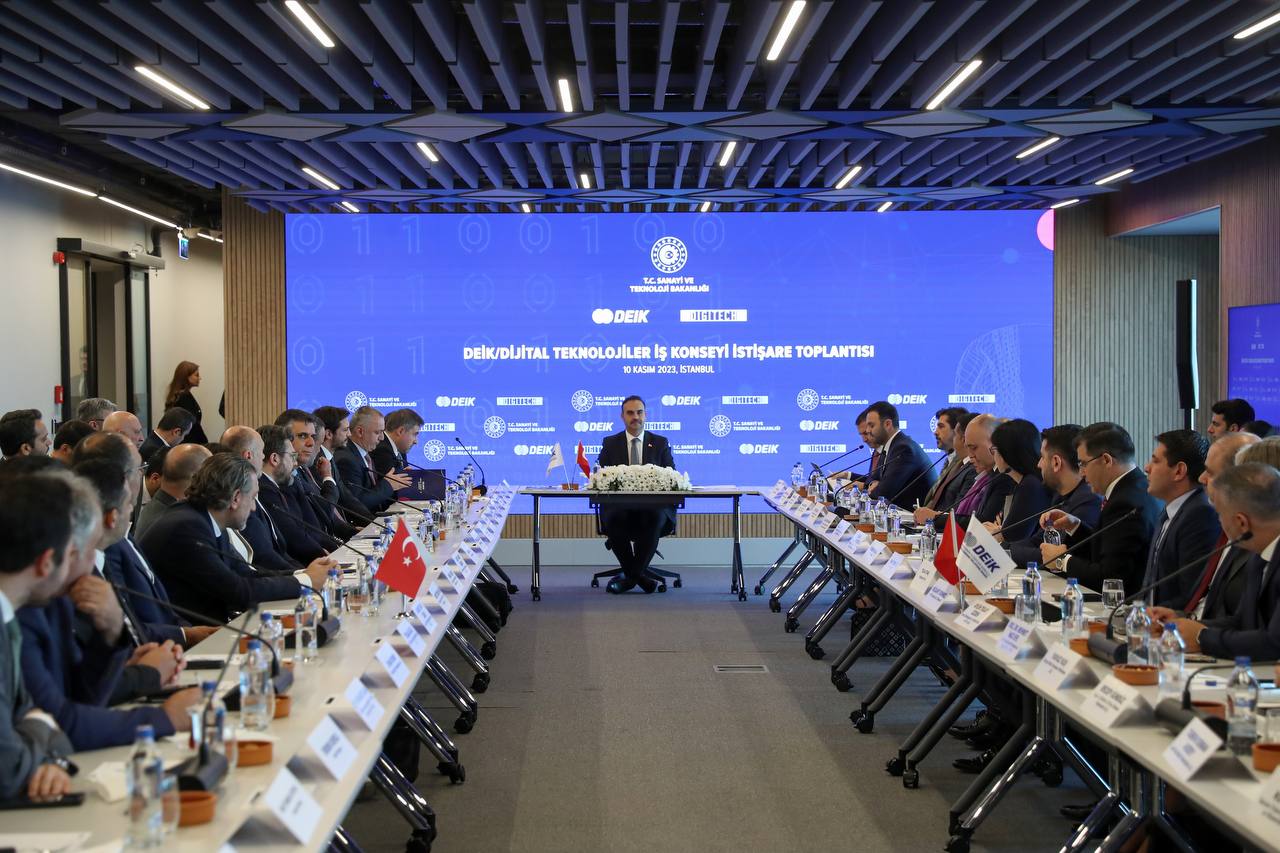 BAKAN KACIR, DEİK DİJİTAL TEKNOLOJİLER İŞ KONSEYİ İLE İSTİŞARE TOPLANTISINDA BİR ARAYA GELDİ