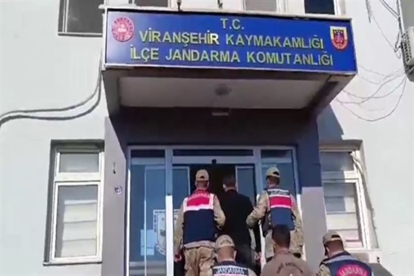 Viranşehir’de onlarca silah ve mühimmat ele geçirildi