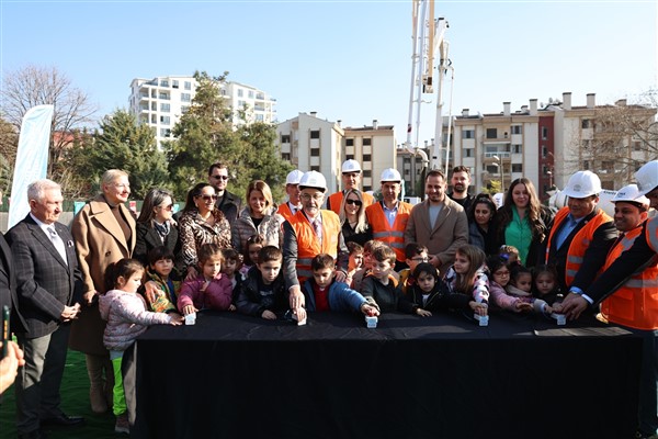 Nilüfer Belediyesi Serpil Bakgör Kreşi’nin temeli atıldı