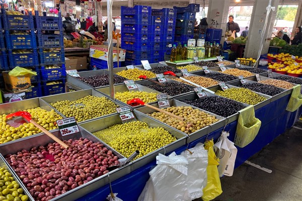 Pazarda zam şampiyonu ‘zeytin’