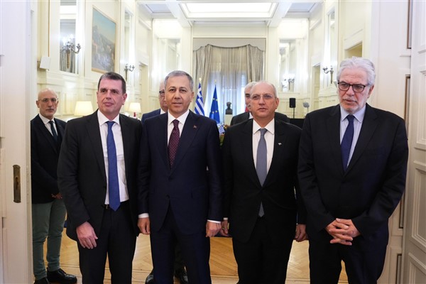 Bakan Yerlikaya, Yunanistan’da temaslarda bulundu