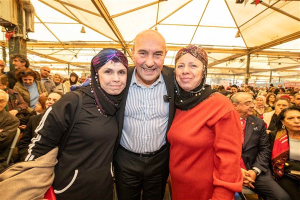 Başkan Soyer Karşıyaka Karadeniz Şenliği’ne katıldı