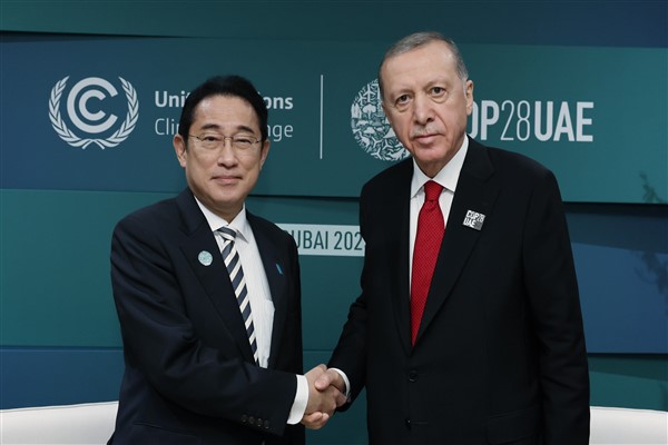 Cumhurbaşkanı Erdoğan, Japonya Başbakanı Fumio ile görüştü