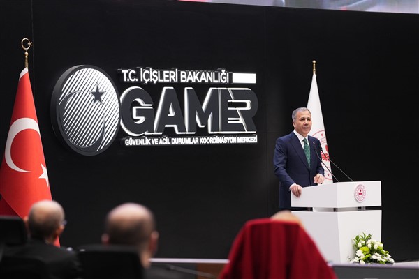 Yerlikaya: “Paramotorla sınırlarımızın güvenliğiyle ilgili çalışmalar var”