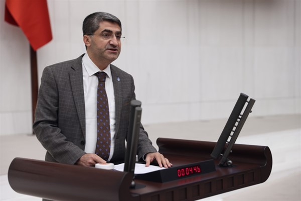 DEVA Partili Ekmen, seçime etki etmeye yönelik seçmen taşıma iddialarını Meclis’e taşıdı