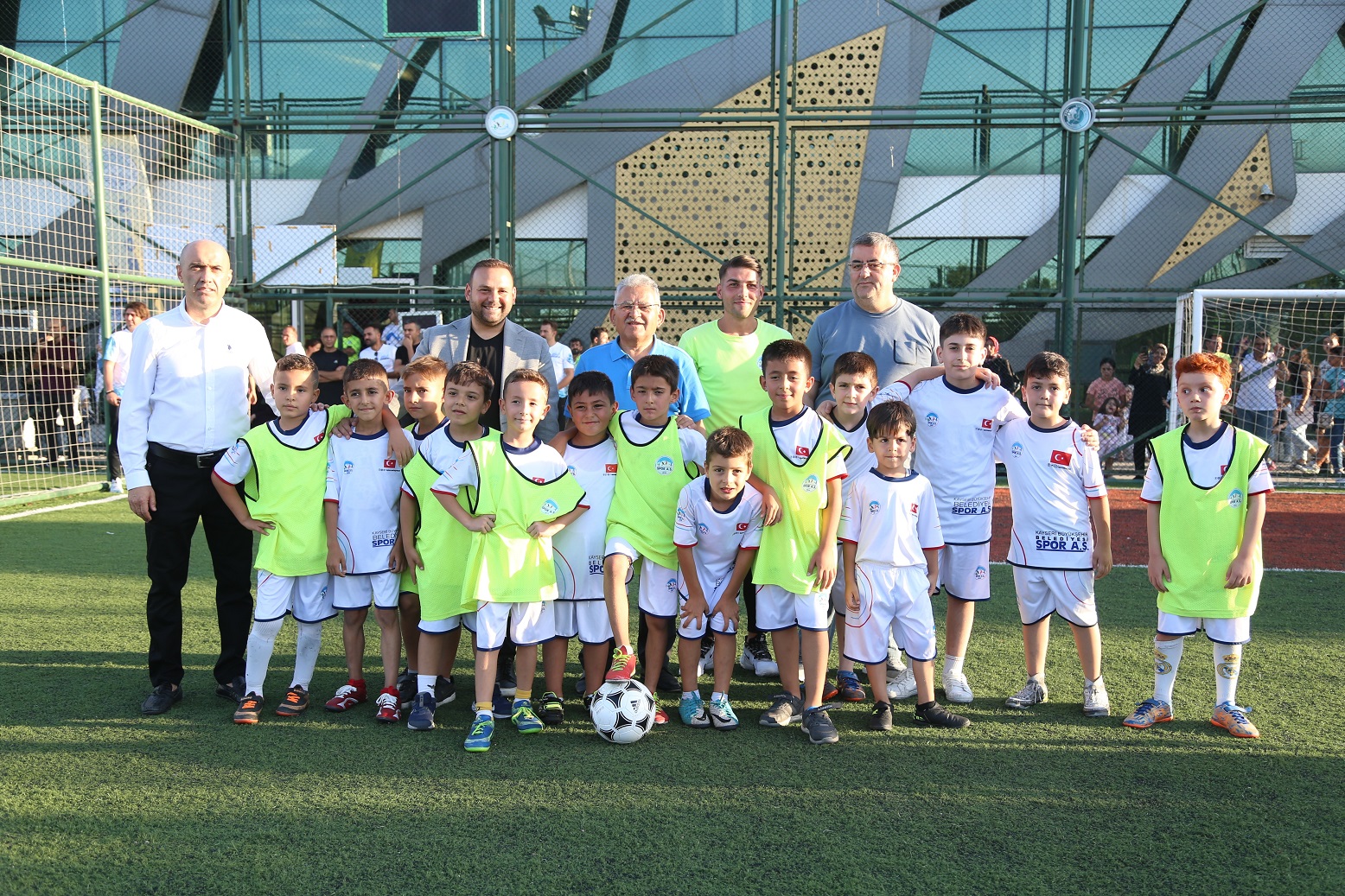 Kayseri’den 2 milyon 893 bin kişiye spor hizmeti