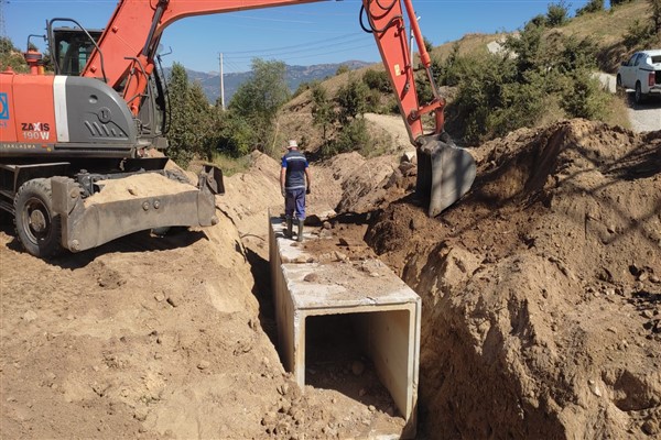 İzmir, Kiraz derelerinden 4 bin 320 ton atık çıkarıldı