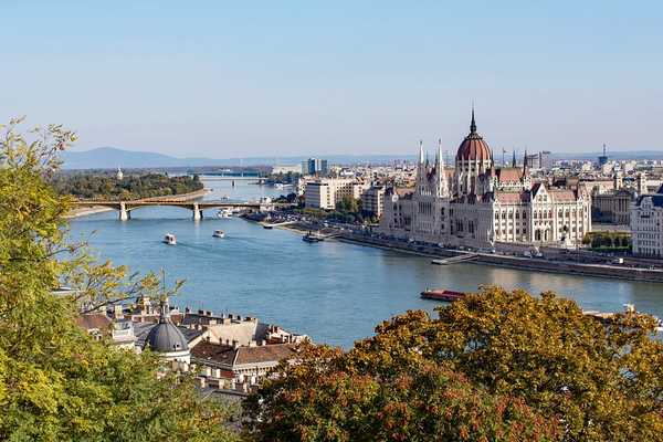 Macaristan Cumhurbaşkanı Novak,  Mısır Cumhurbaşkanı Elsisi’yi tebrik etti