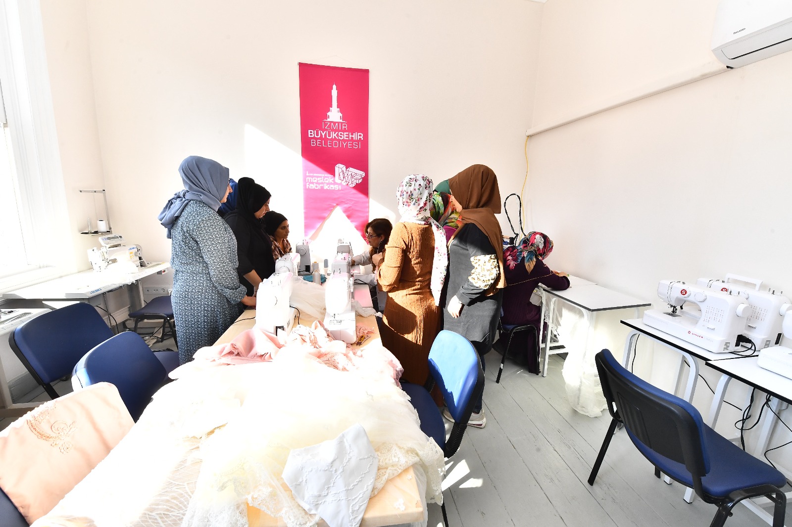 İzmir’de Sakin Mekan Agora ile kadınlar birlikte üretiyor