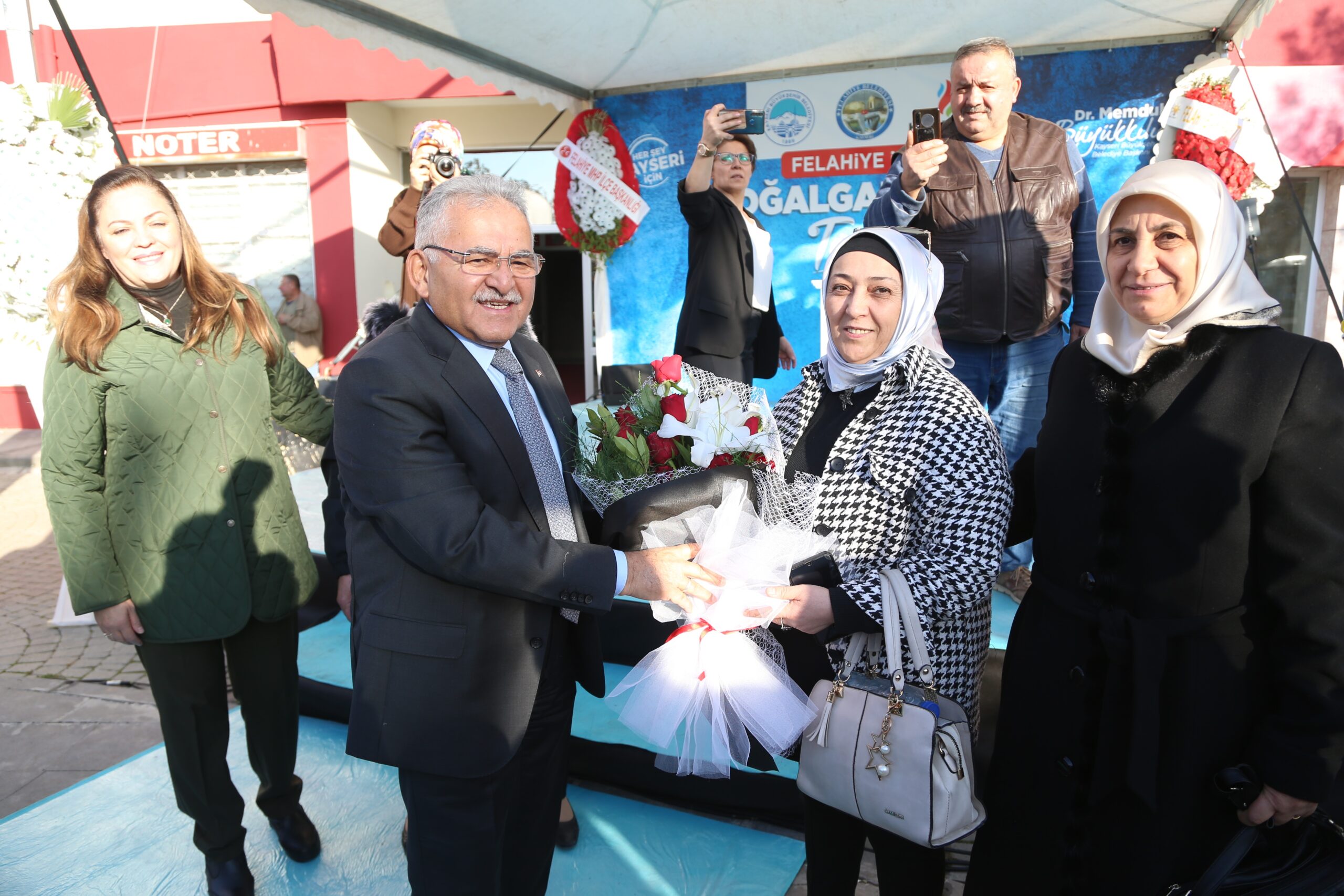 Felahiye ve Özvatan’da doğal gaza kavuştu