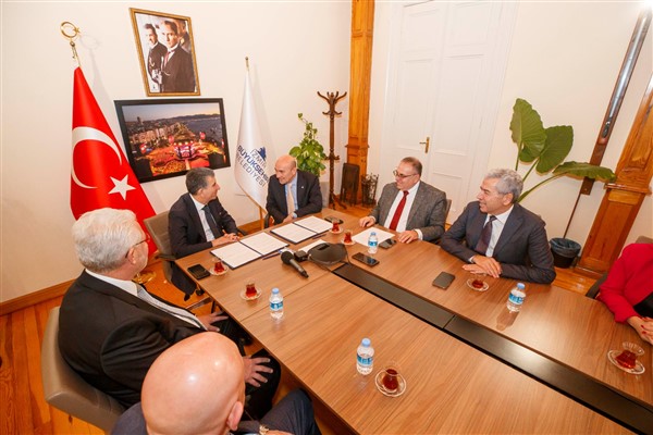 Ulaşımda  ALOSBİ ile ESHOT arasında işbirliği sürüyor