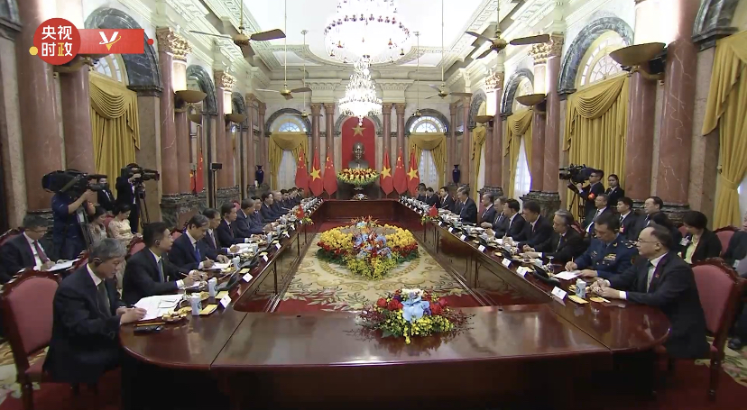 Xi,Vietnam Cumhurbaşkanı Vo Van Thuong ile bir araya geldi