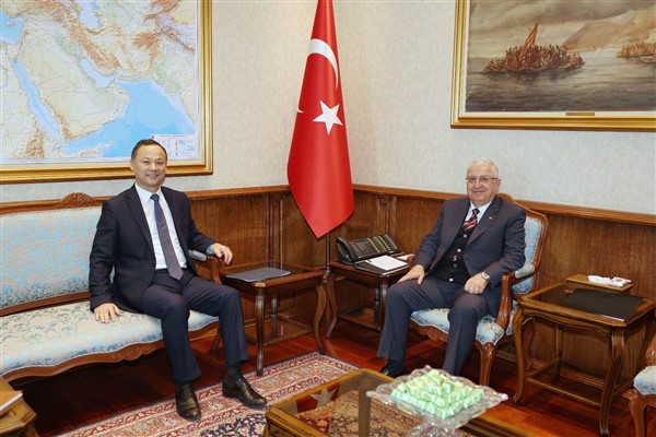 Bakan Güler, Kırgızistan’ın Ankara Büyükelçisi Kazakbaev’i kabul etti