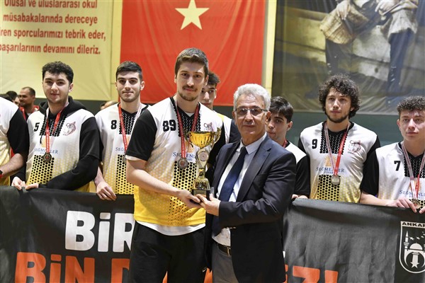Ankara Büyükşehir Belediyesi EGO Spor Basketbol Takımı, kupasına kavuştu