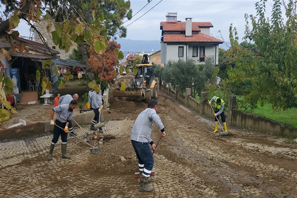 Bursa’da selin izleri siliniyor