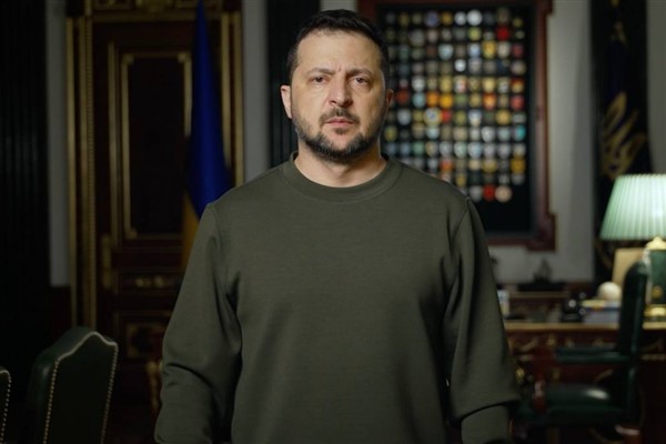 Zelenski: “Önceliğimiz ülkemizi güçlendirmek ve halkımızı savunmak”