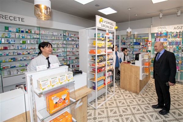 İzmir’de selzedelere ilk destek ödemesi yapıldı