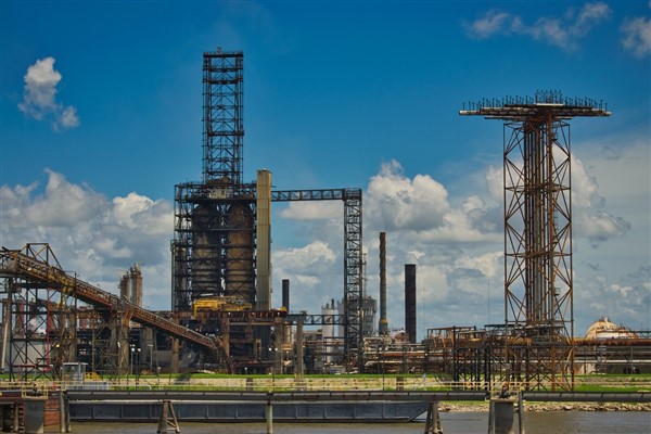 Bayraktar: “Hedefimiz yurt içi petrol üretimimizi günlük 200 bin varilin üzerine çıkarmak”