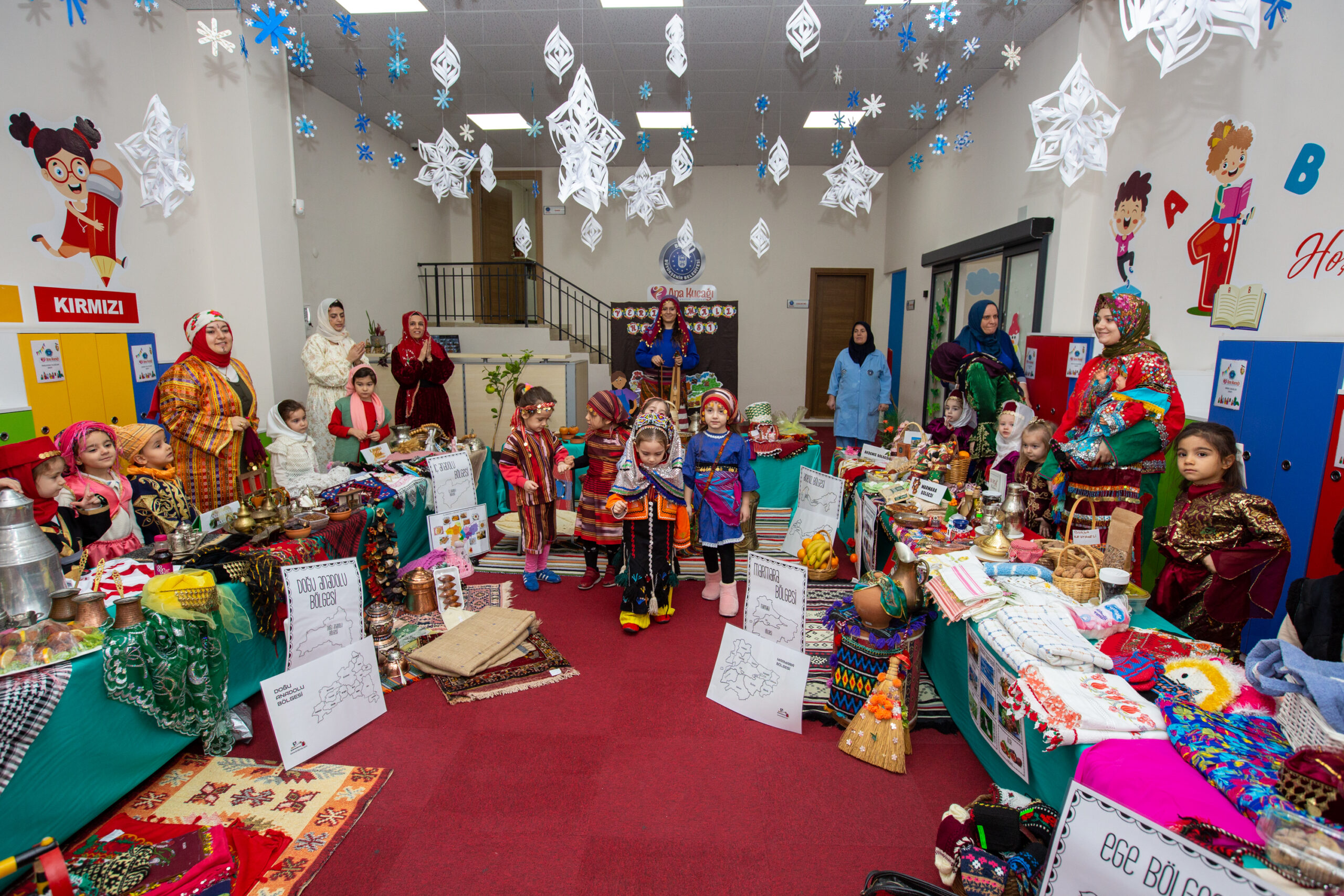 Bursa’daki minikler Yerli Malı Haftası’nı kutladı
