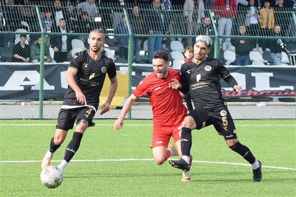Nilüfer Belediye FSK, Burhaniye Belediyespor’u 5-1 mağlup etti