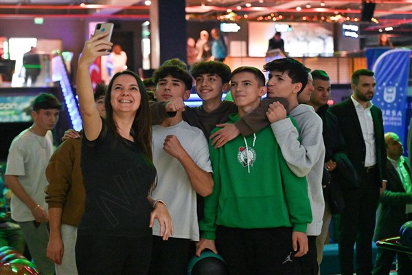 Bursa’da Liseler Arası Bowling Etkinliği düzenlendi