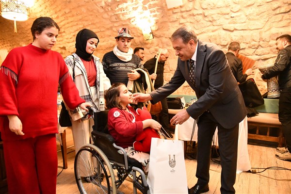 Şanlıurfa Valisi Şıldak engelli vatandaşlar ile bir araya geldi