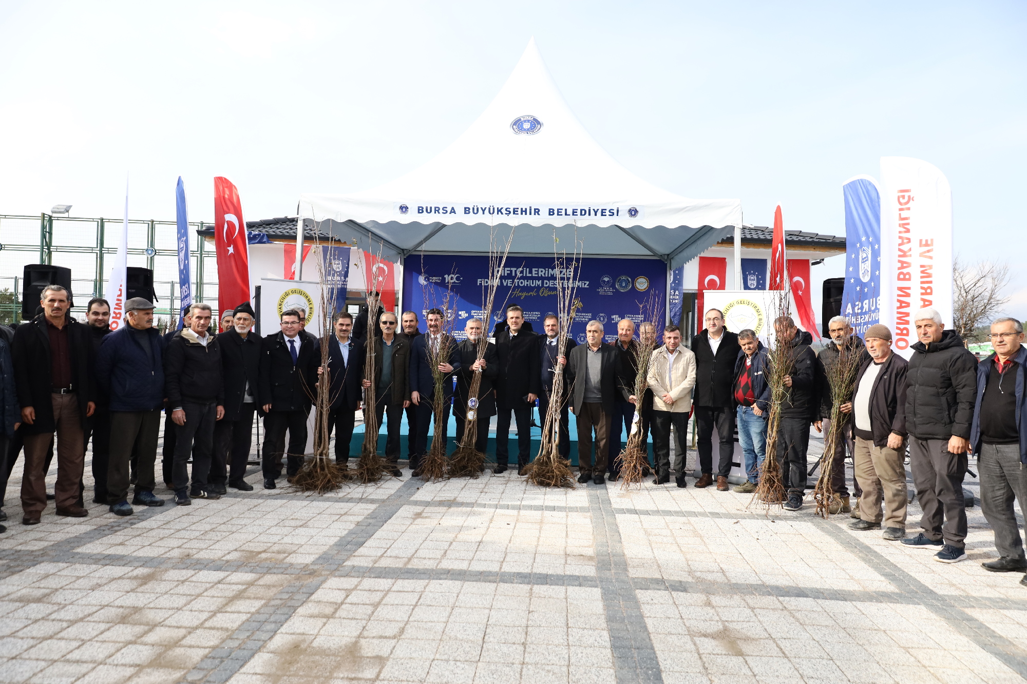 Bursa’da çiftçiye tohum dağıtıldı