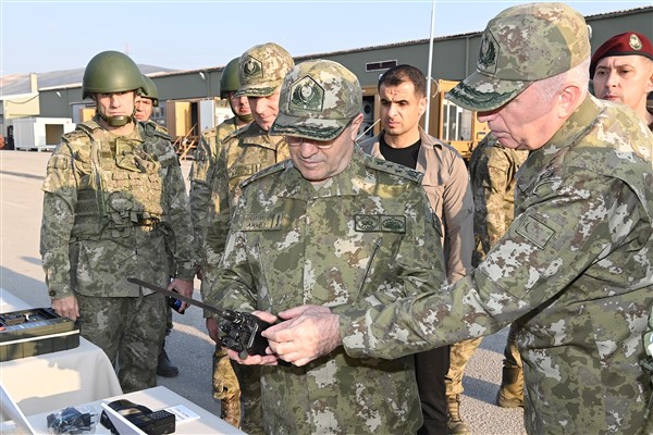 Kara Kuvvetleri Komutanı Bayraktaroğlu, Komutanlıklarda Denetlemelerde ...