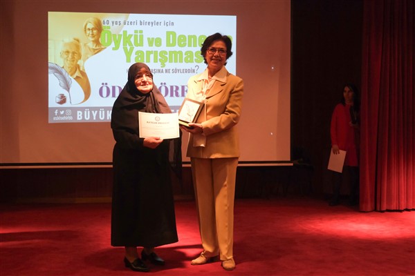 Eskişehir’de öykü ve deneme yarışmasının ödülleri sahiplerini buldu