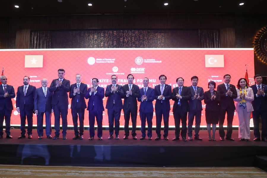 TÜRKİYE-VİETNAM İŞ FORUMU DÜZENLENDİ