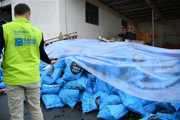 Beylikdüzü Belediyesi kömür desteğinde bulundu