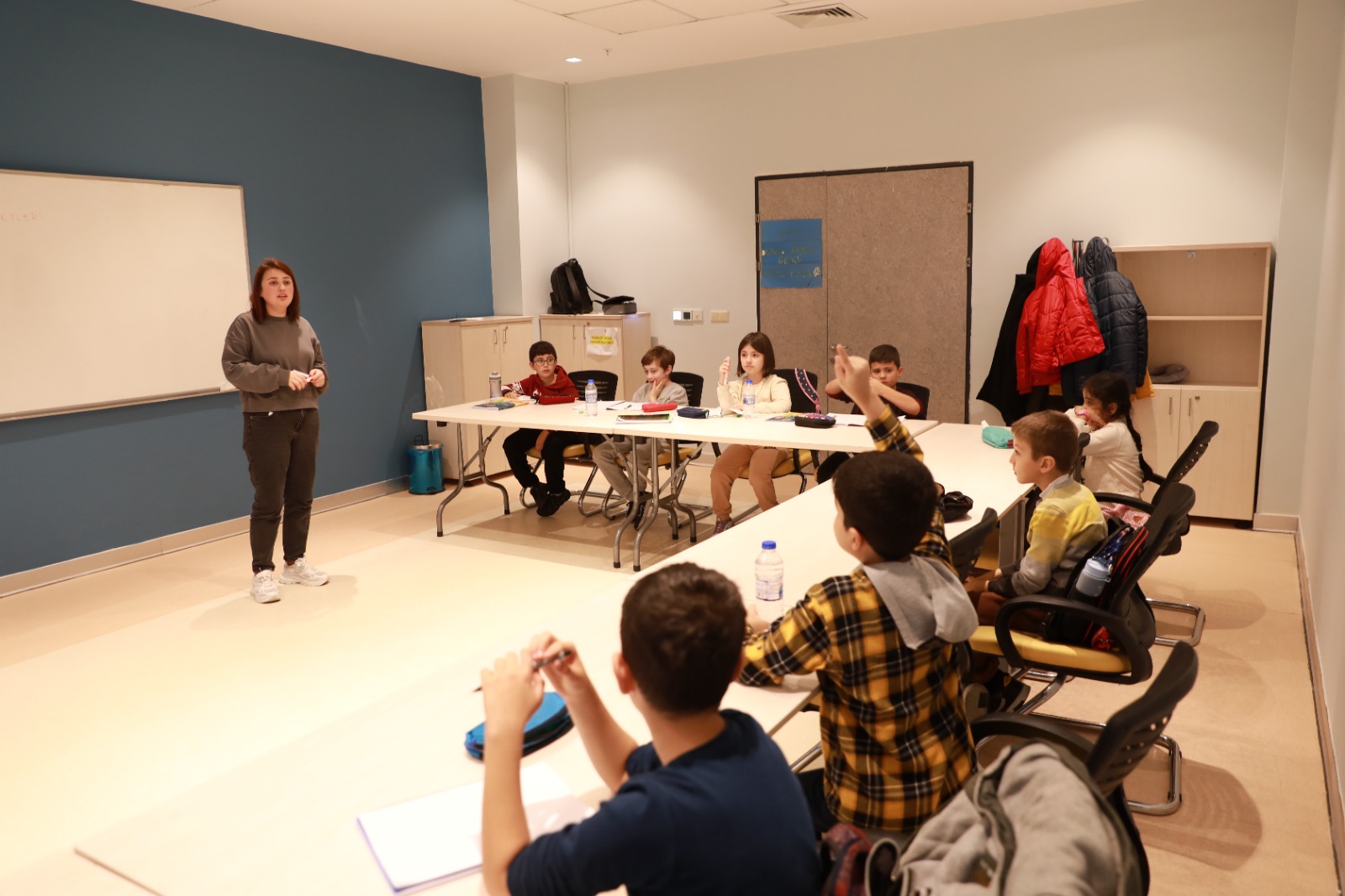 İBB’den atanamayan öğretmenlere destek