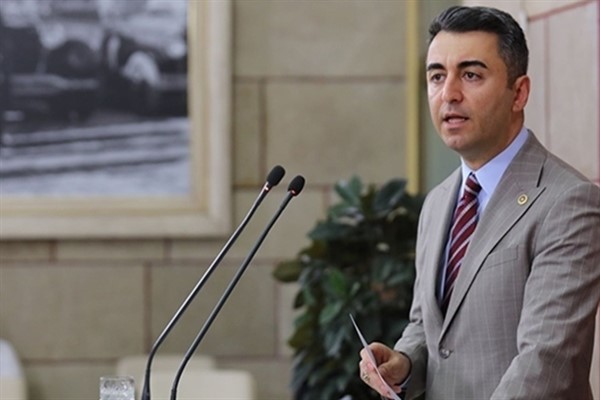 Avşar:  “Aylık 894 TL ile ev sahibi olmayı vadettiler, 15 katını istiyorlar“