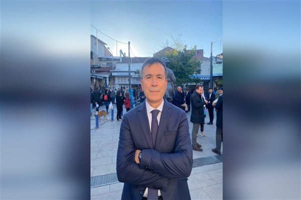 Karakülçe: “İzmir’e emek vermiş birinin liyakatine odaklanılması daha sağduyulu olur”