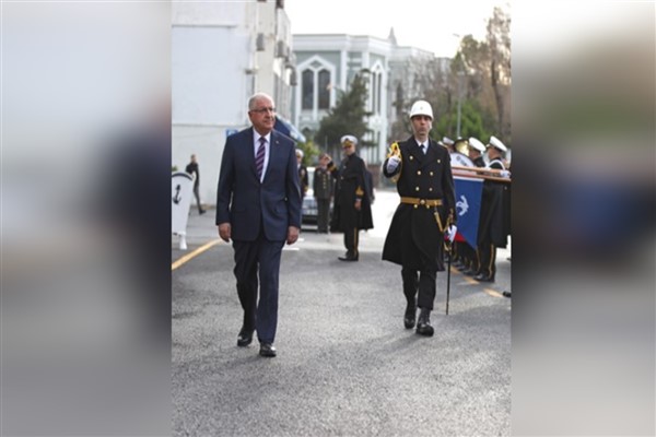 Bakan Güler, İstanbul’da 1’inci Ordu Komutanlığını ziyaret etti